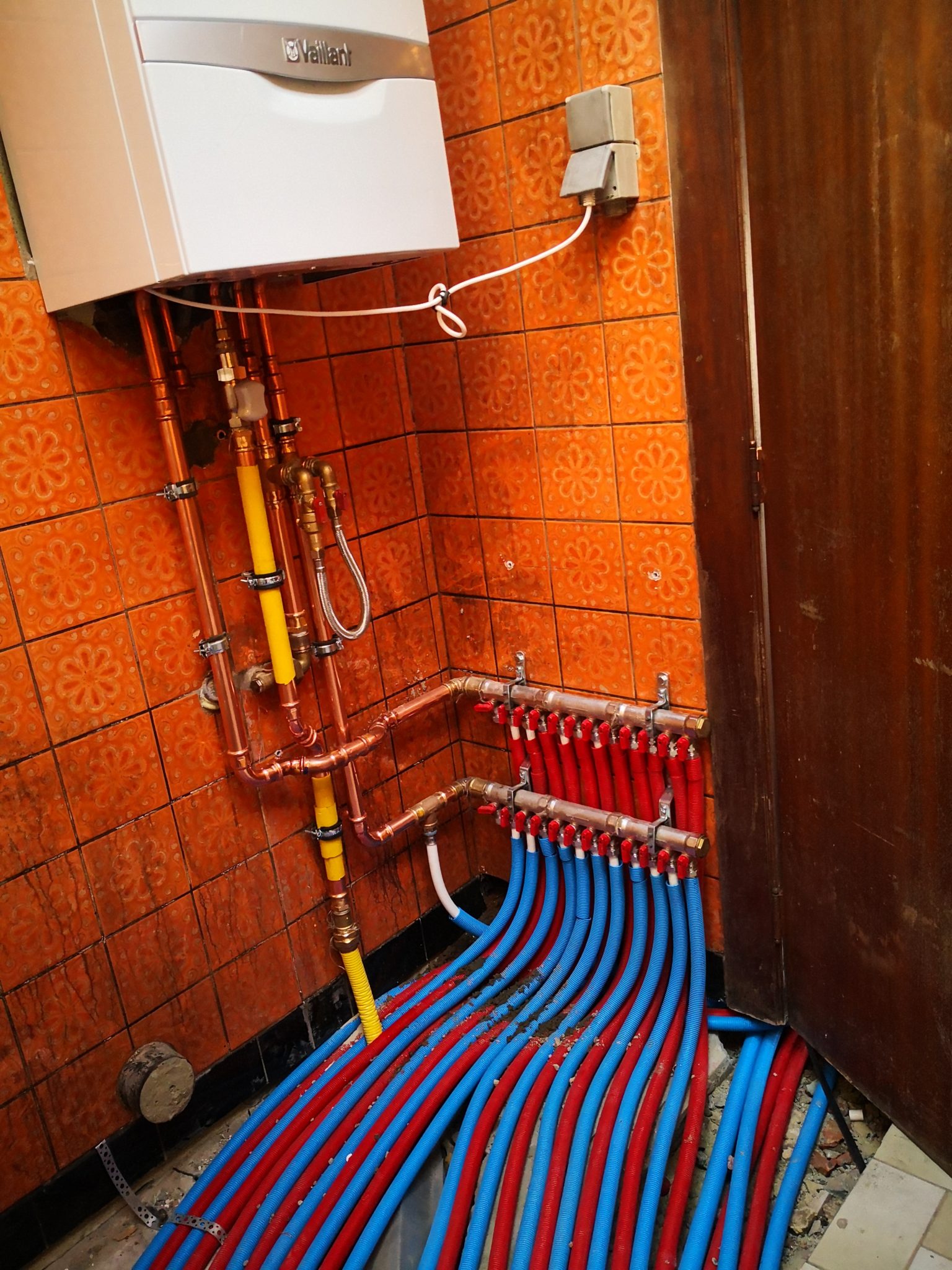 Nettoyage, déracinage de tuyaux, drainage à haute pression et débouchage d'égout  à Bruxelles - Plomberie Débouchage Chauffage Bruxelles - Byk Services